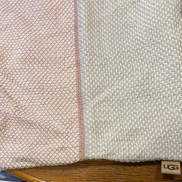 NWOT UGG Pink and Purple Throw Pillow Cover - Picture 1 of 1